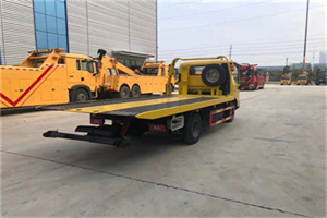 新干非事故拖车